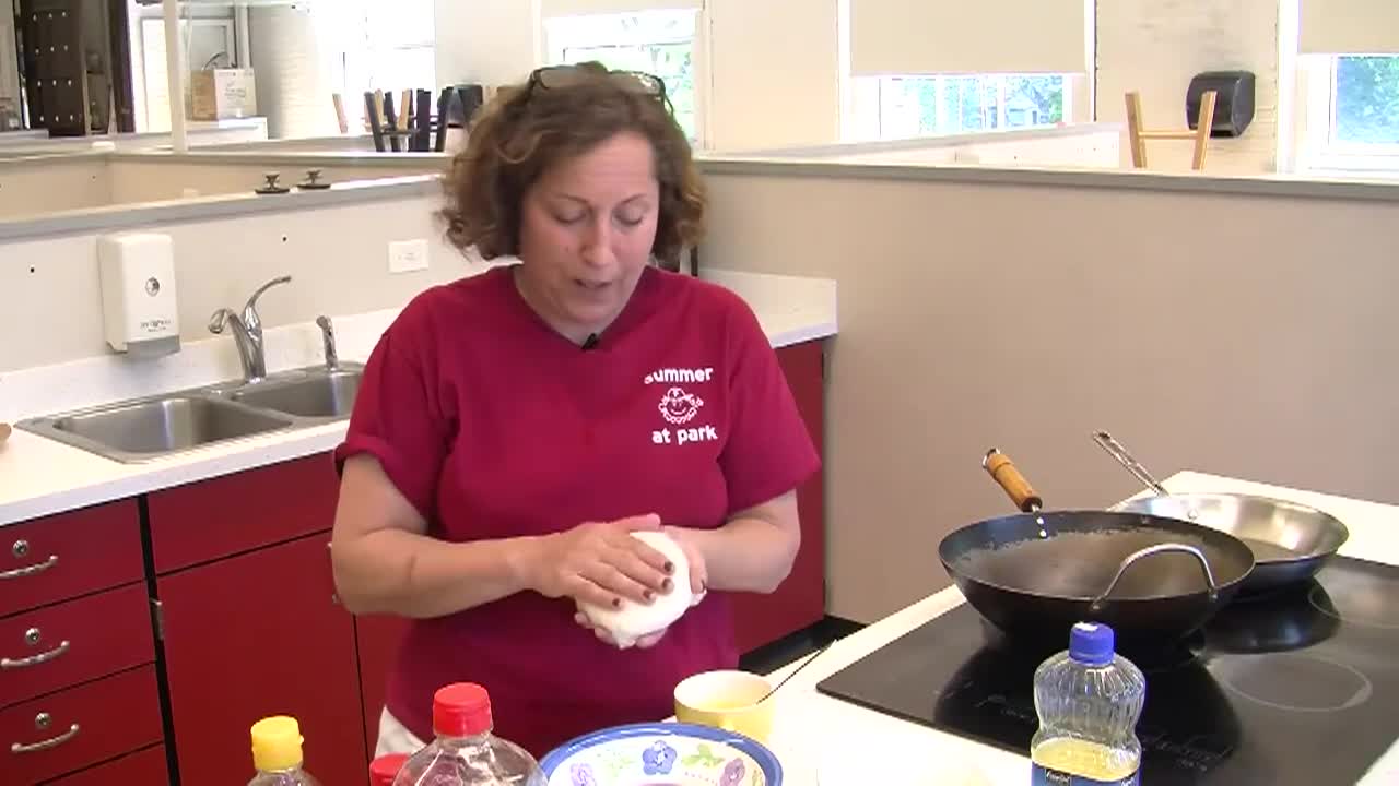 Thumbnail image for Episode 7 - Vegetarian Mo-Shu on Hey Jude, What's Cooking?